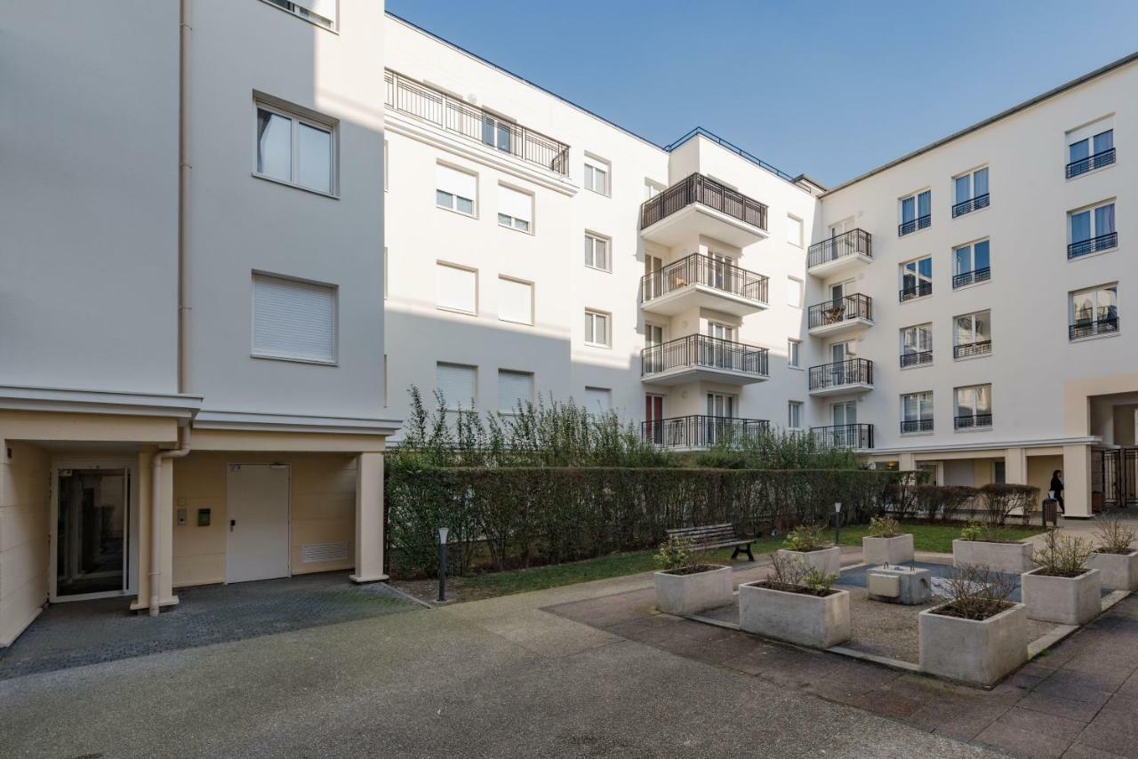 Standing Apartment In Disneyland Bmyguest Serris Exterior foto